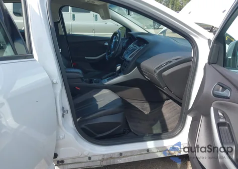 2014 Ford Focus Se из США, поврежденный, VIN 1FADP3K29EL302587